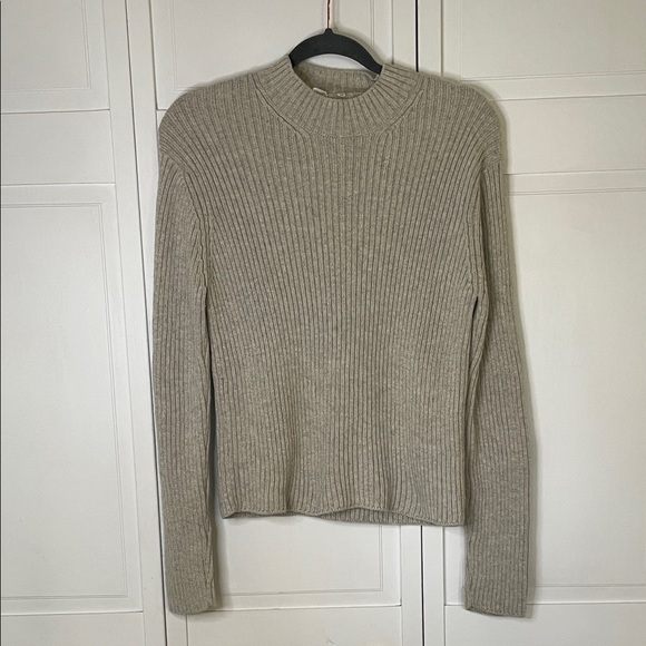 Women's Ribbed Crew Neck Sweater - Gray Pima Cotton Alpaca Blend - Picture 1 of 10